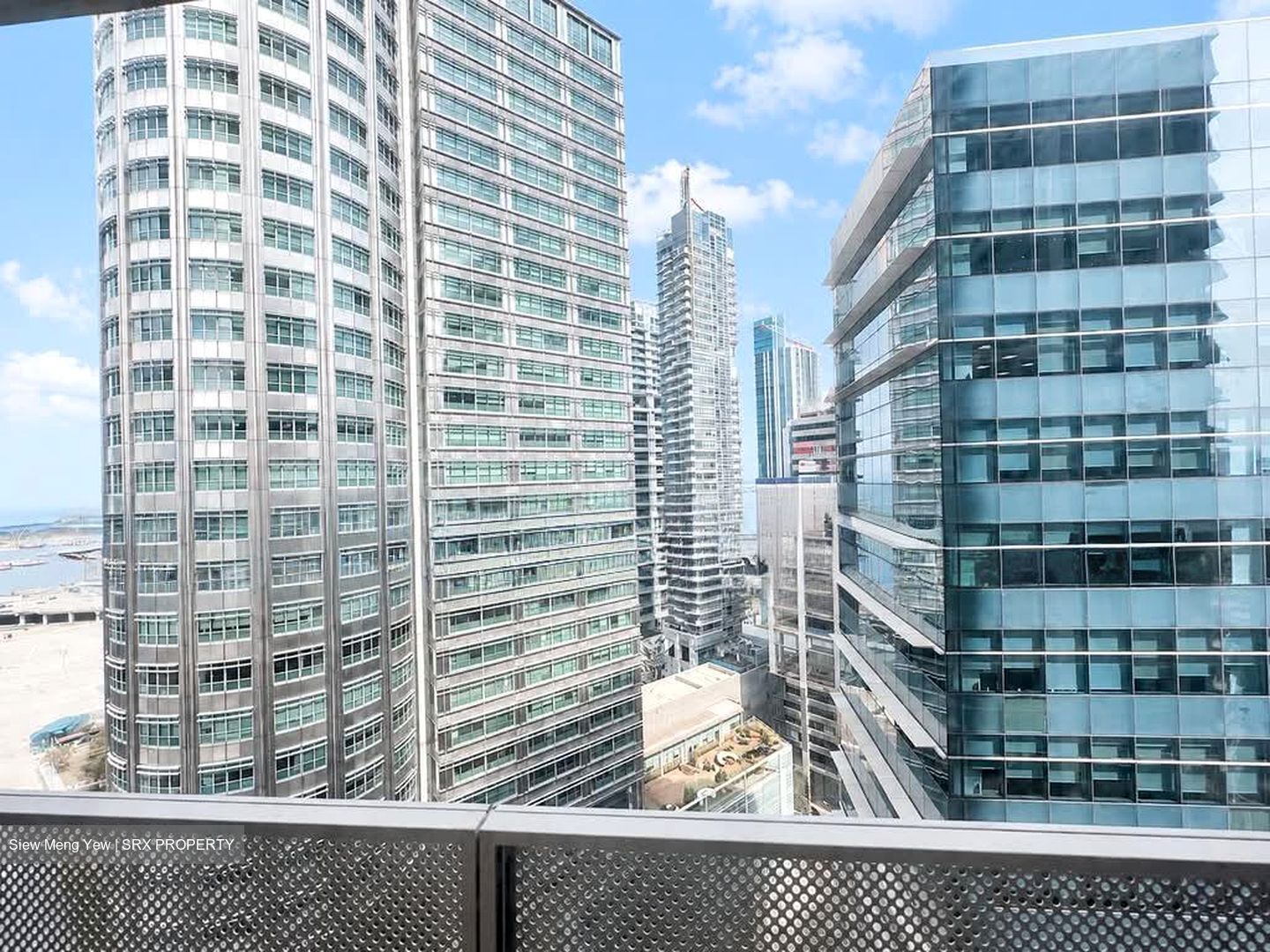 International Plaza (D2), Office #592351551